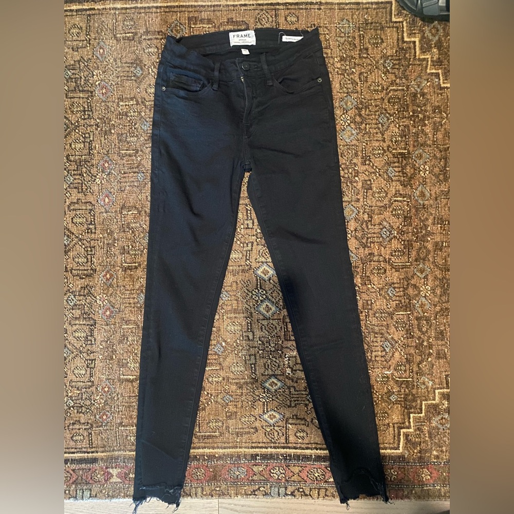 Frame Le Skinny de Jeanne Size 24 Black